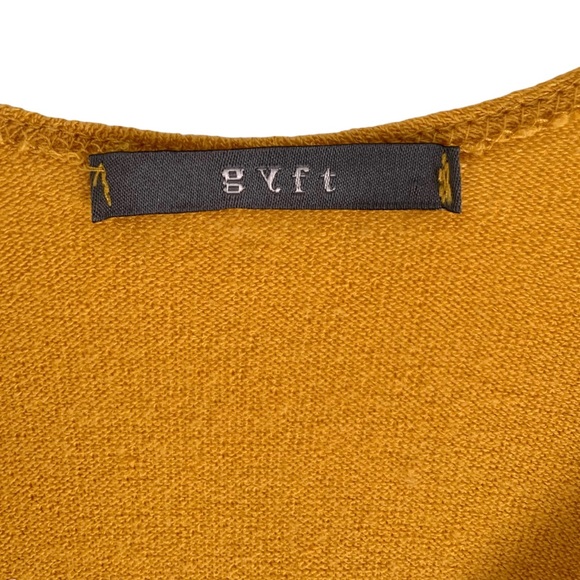4/$20 Gyft Mustard Batwing Top - Picture 4 of 4